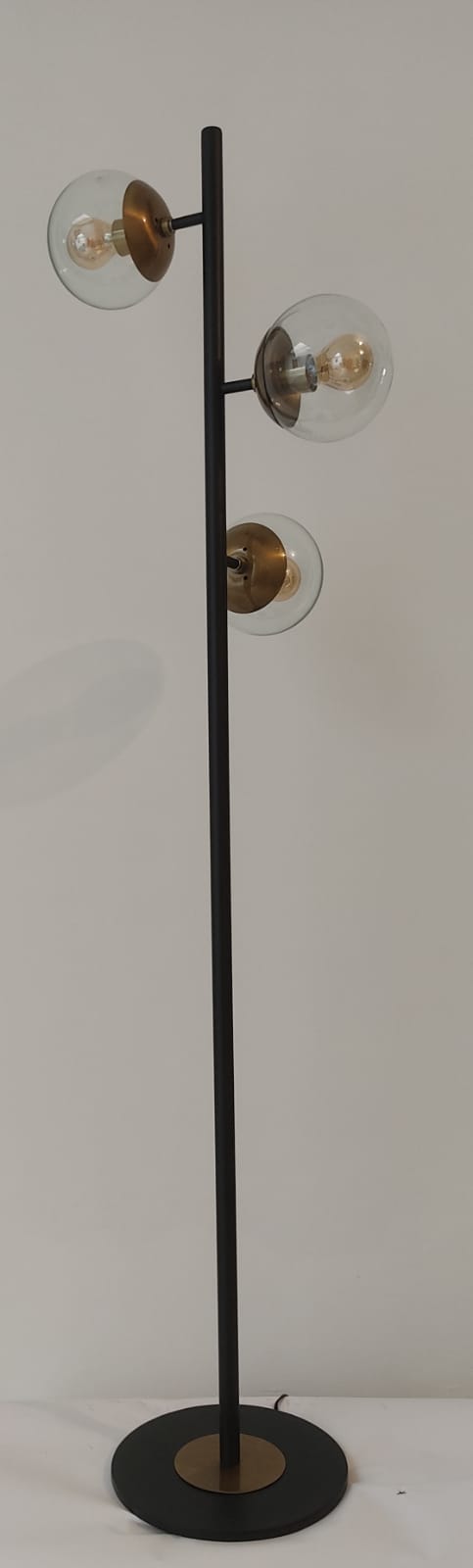Lámpara de piso x3 luces P12