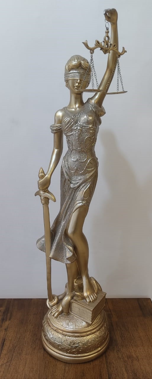 Dama Justiciera Grande