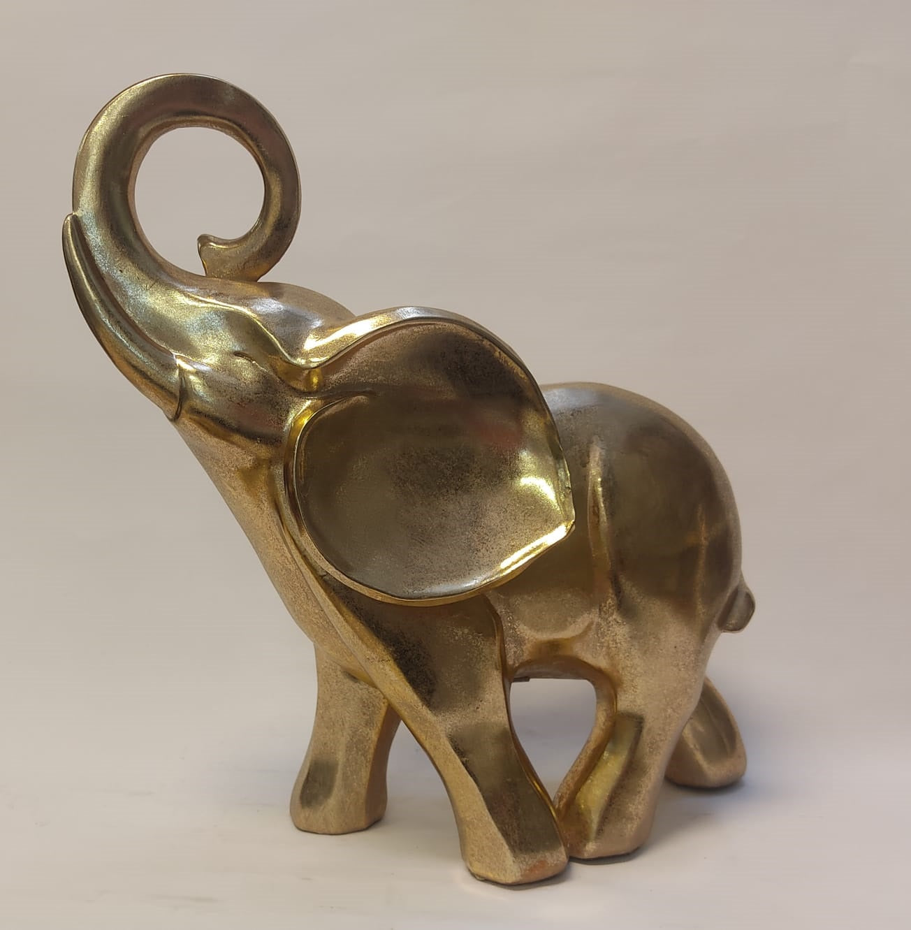 Elefante Dorado