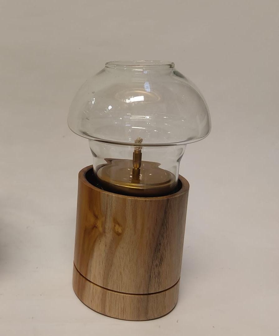 Lámpara de parafina madera